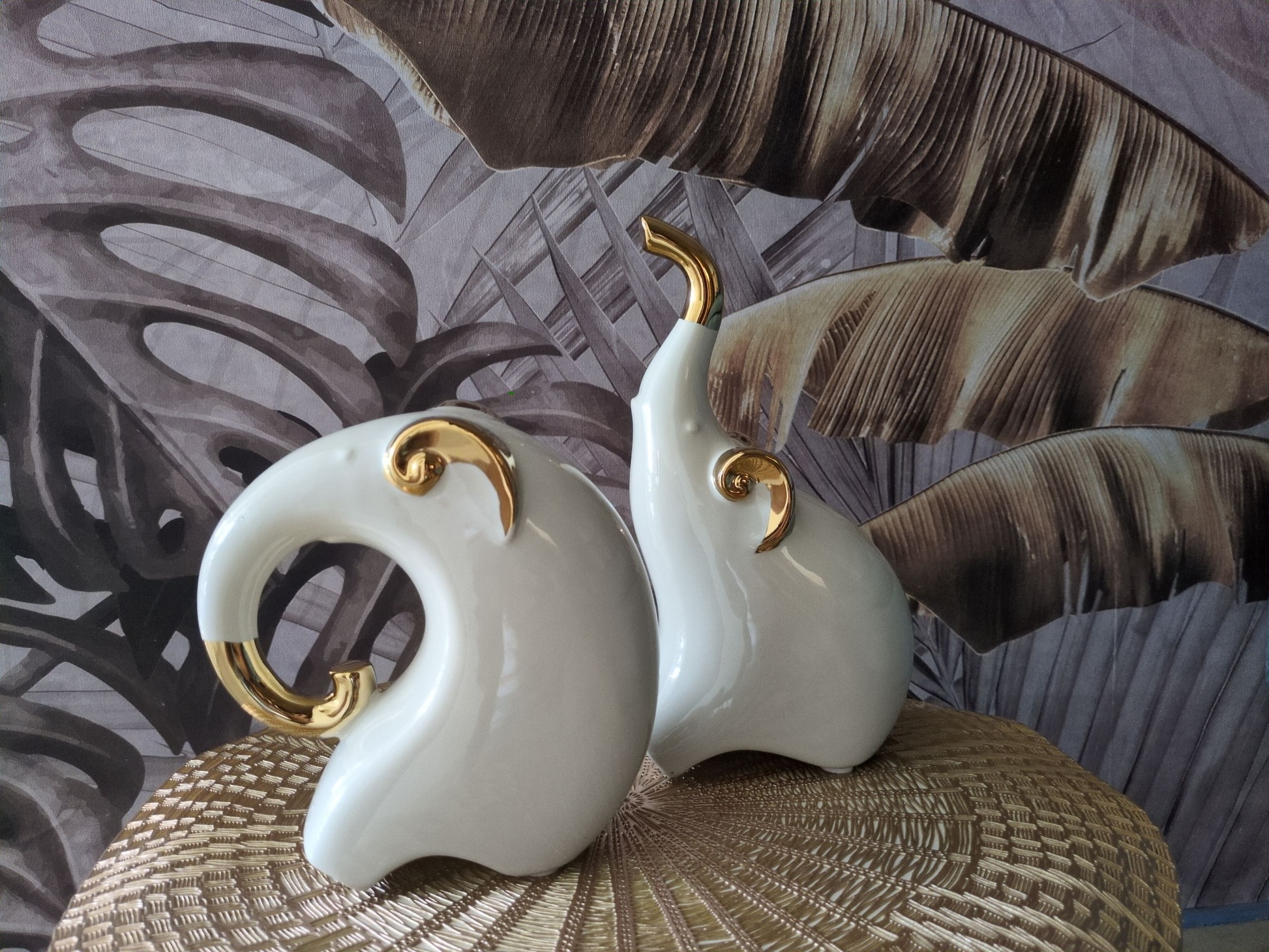 Modern Ceramic Elephant Duo – Ivory & Gold Decorative Set