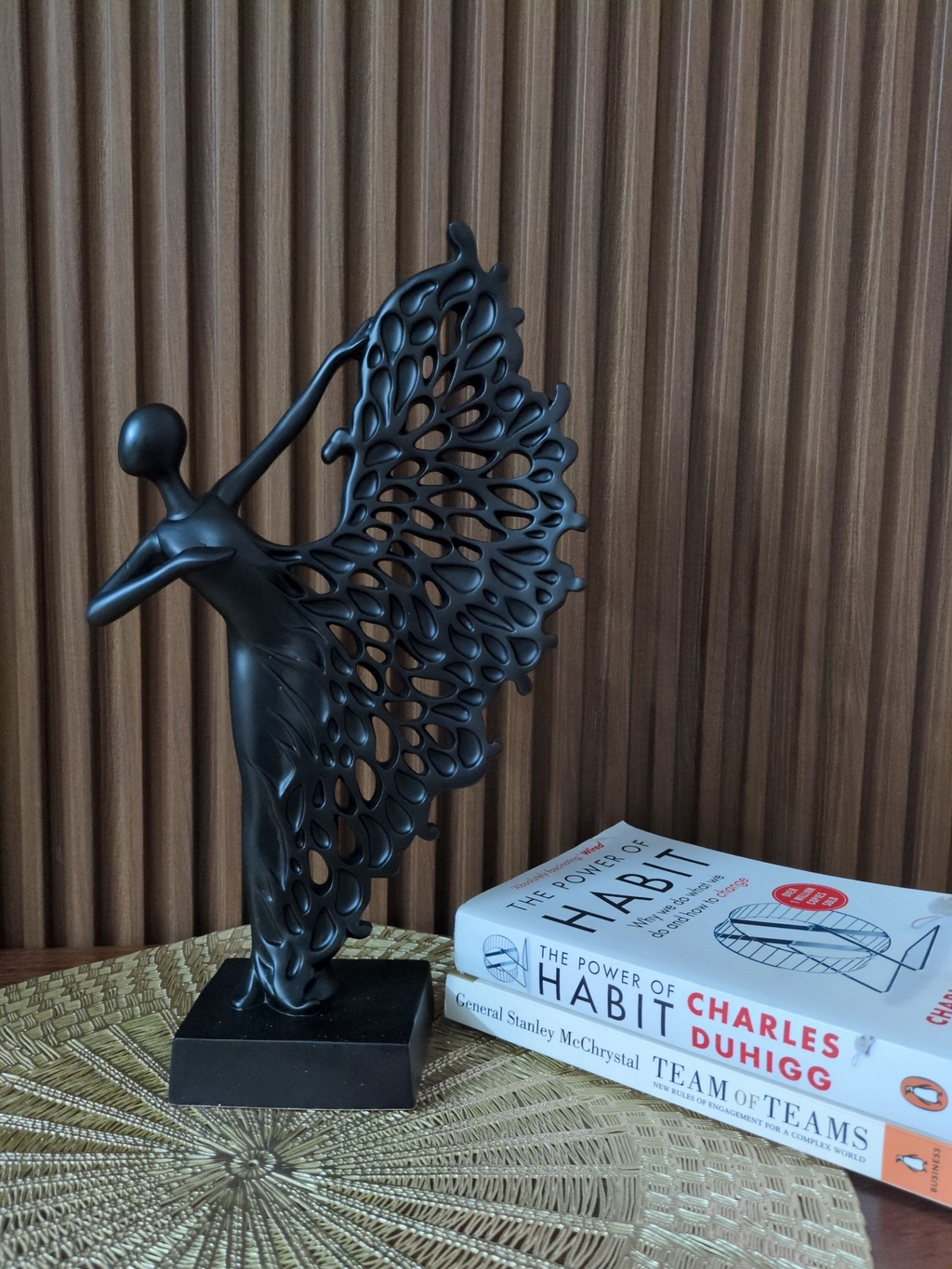 Ethereal Grace – Abstract Dancing Lady Sculpture (Black)