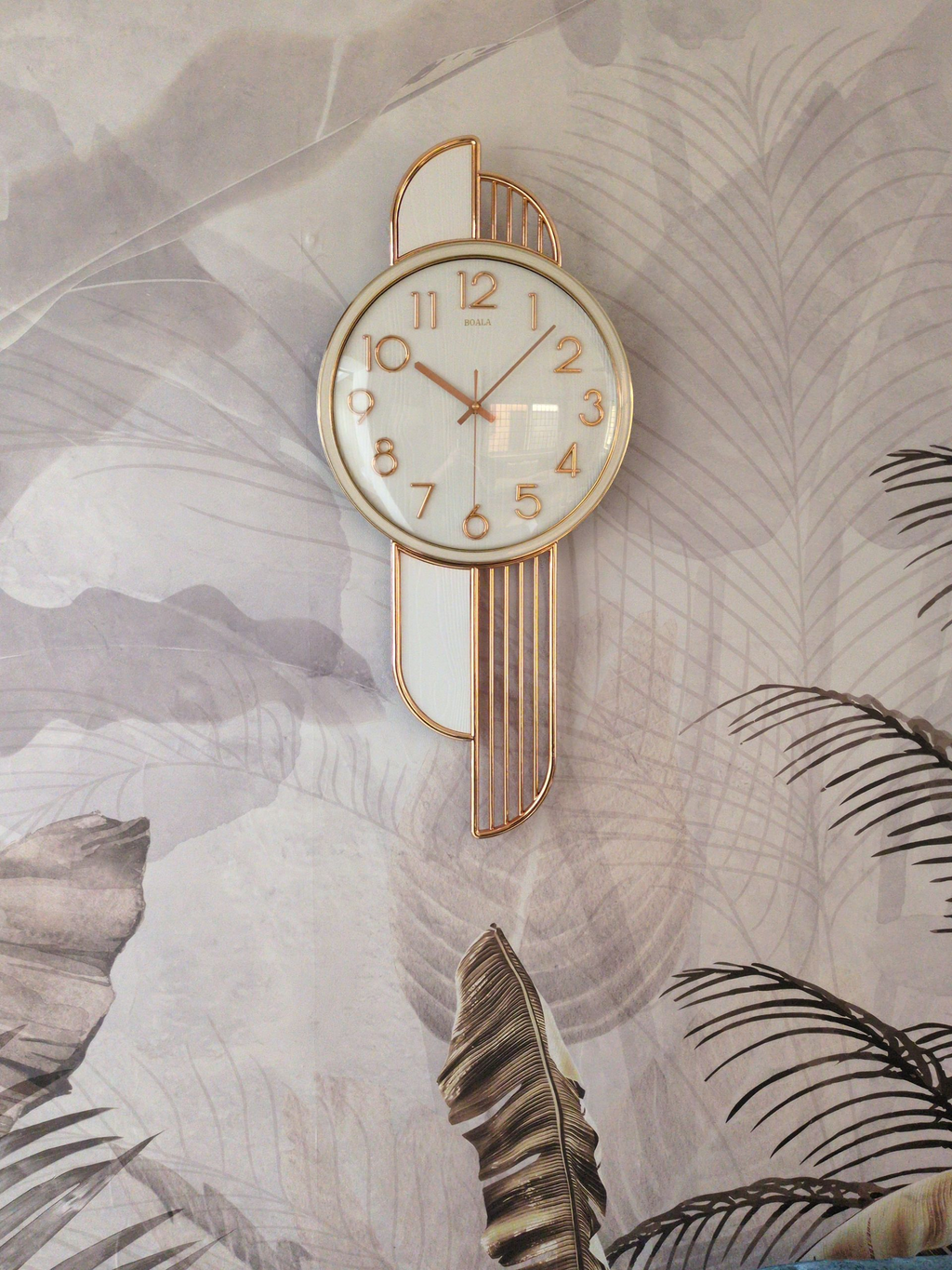 Art Deco Wall Clock – Rose Gold with Modern Geometric Frame