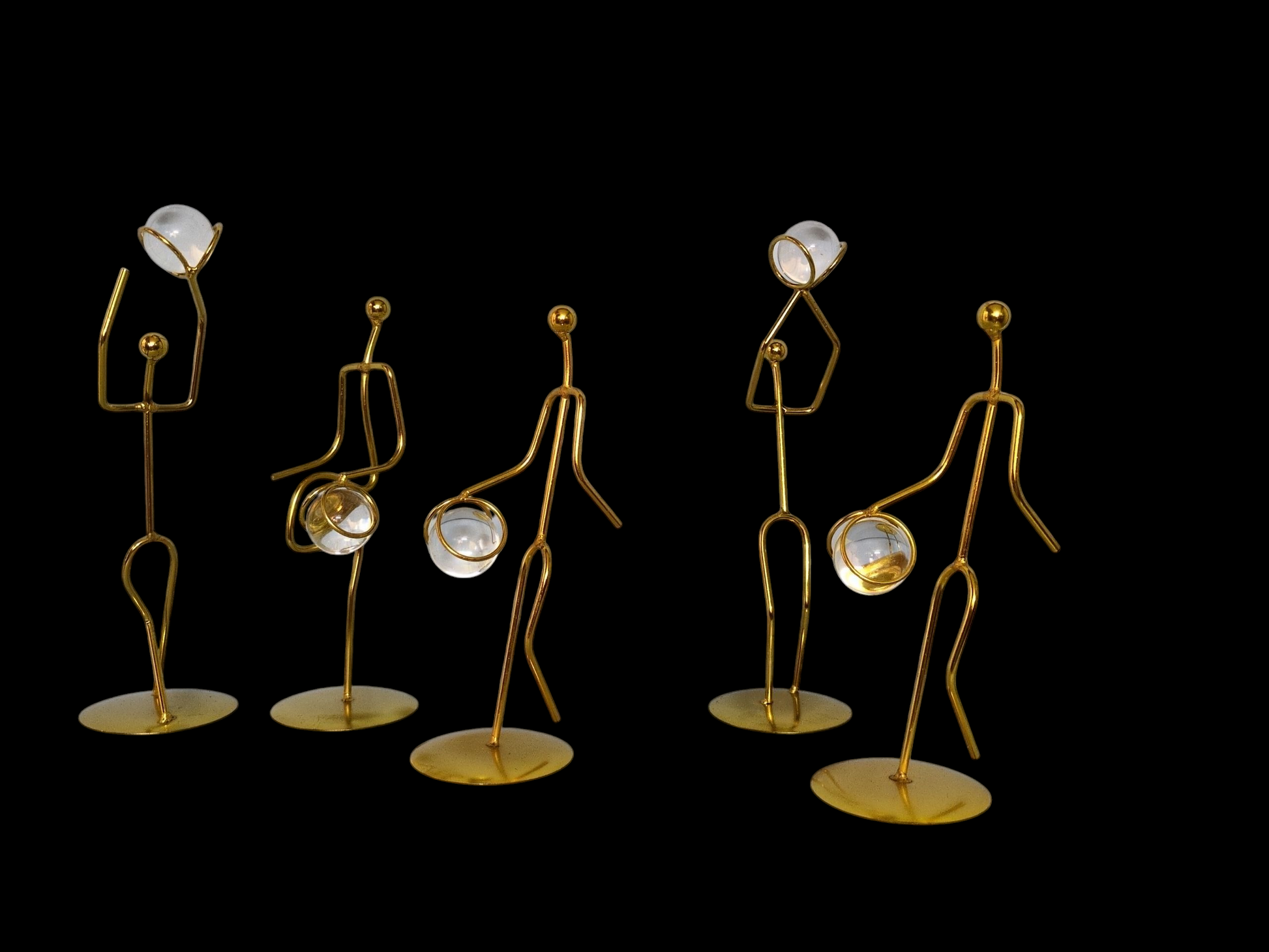 Golden Wire Basketball Player Figurines – Modern Metal Art Set (5 Pieces)