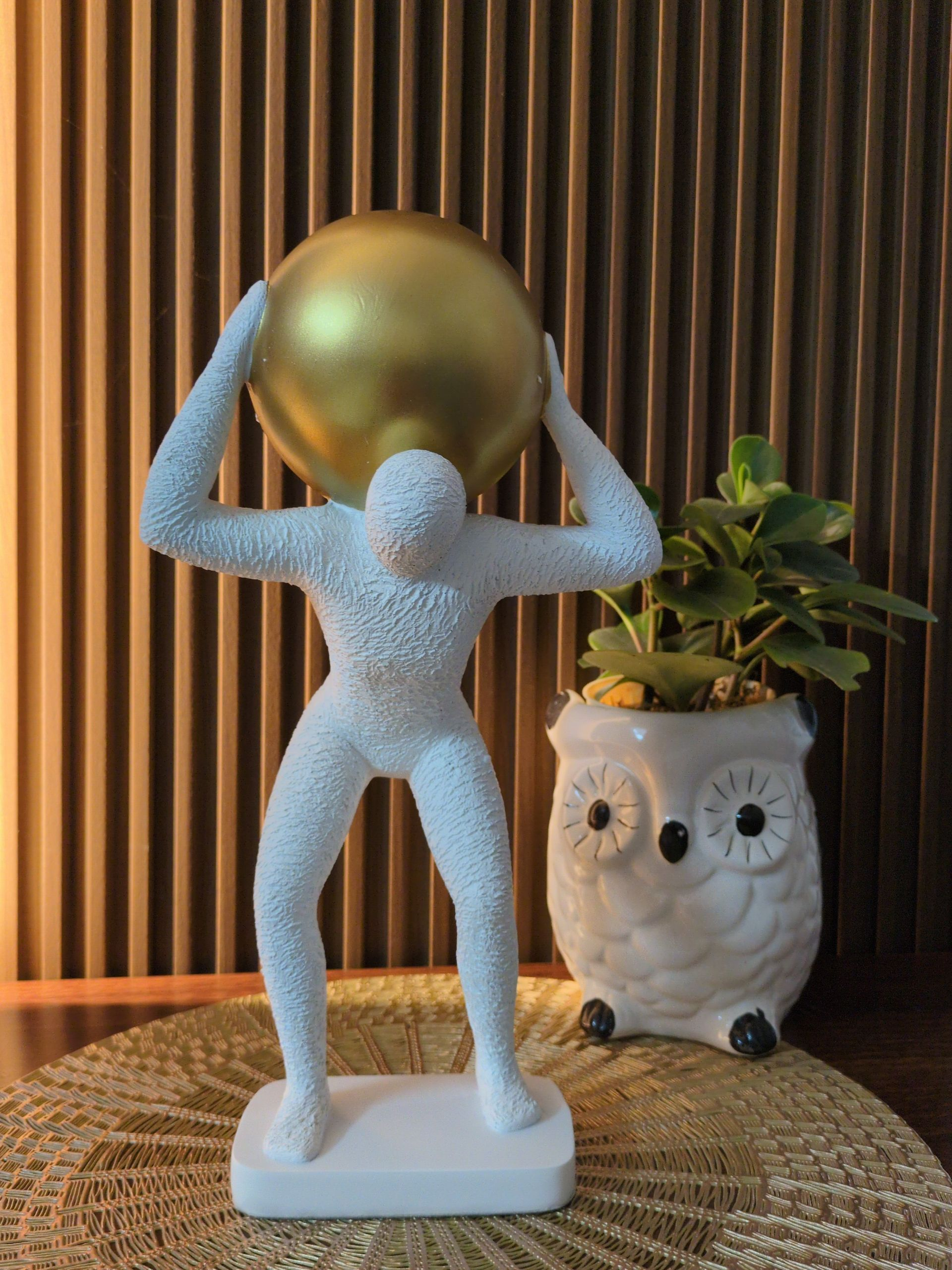 Atlas Luxe – White Resin Sculpture with Golden Sphere