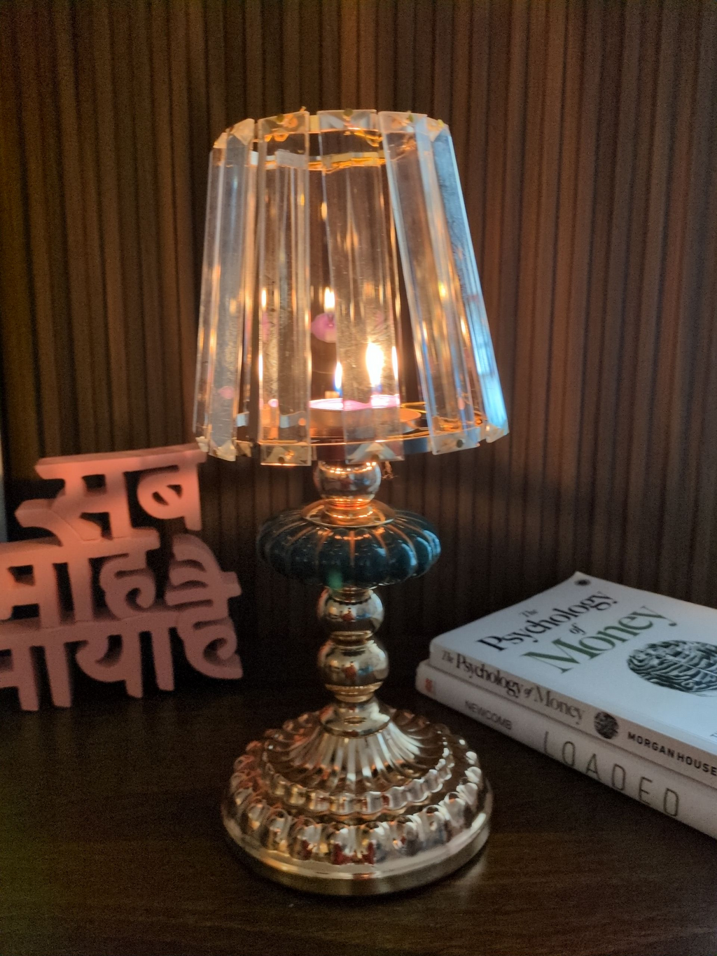 Aurora Gleam – Vintage-Inspired Crystal Candle Holder