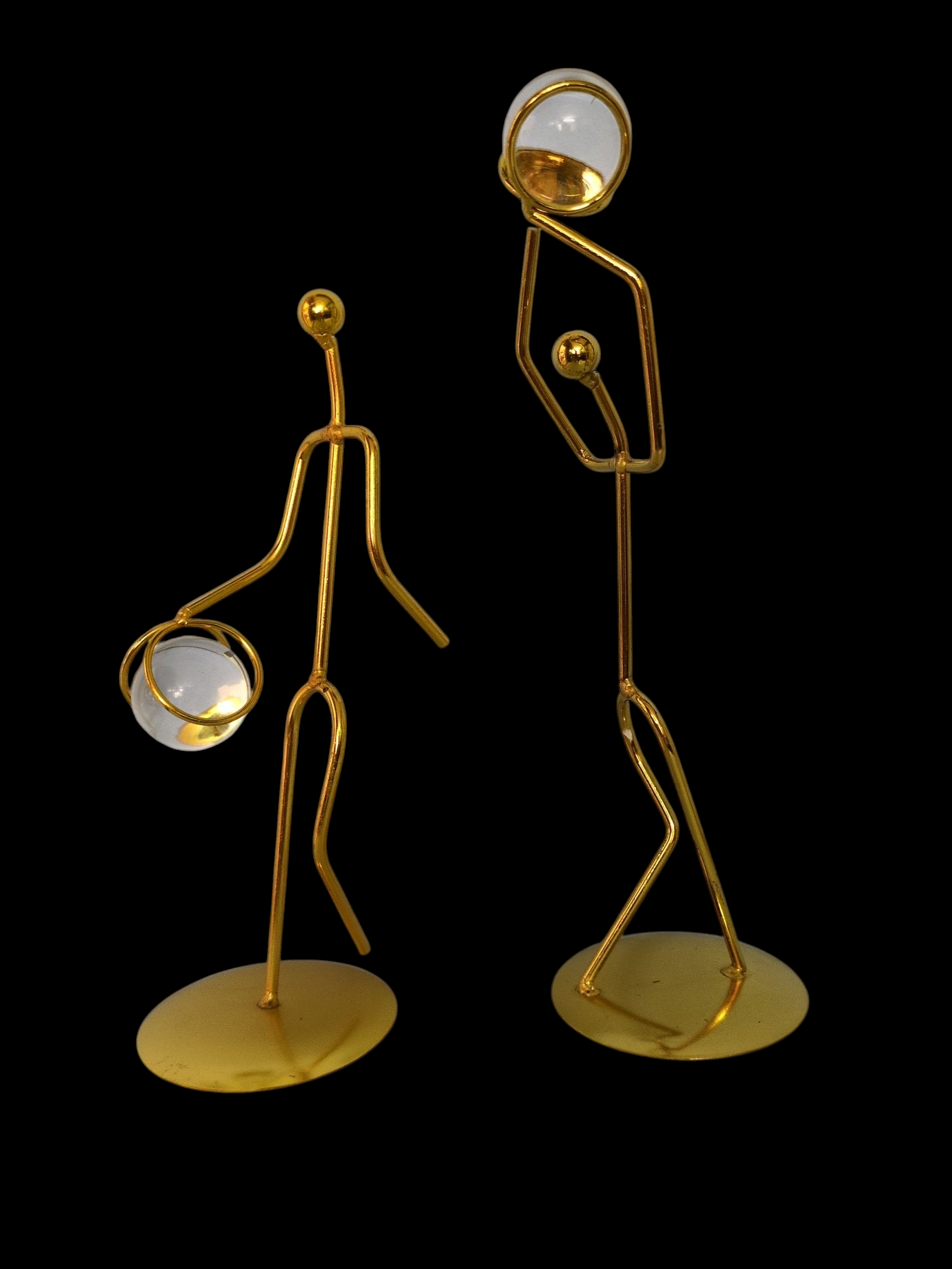 Golden Wire Basketball Player Figurines – Modern Metal Art Set (5 Pieces)