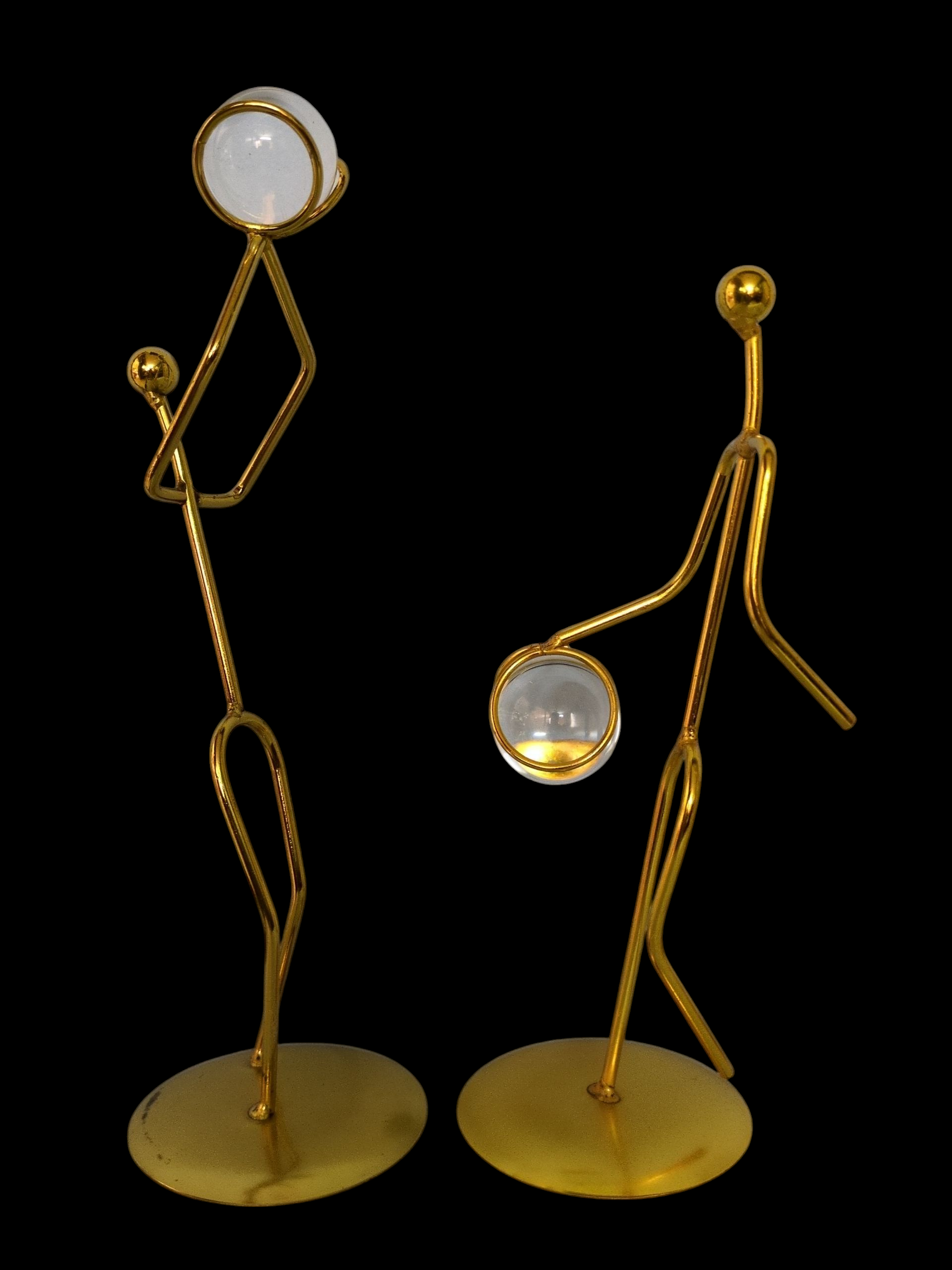 Golden Wire Basketball Player Figurines – Modern Metal Art Set (5 Pieces)
