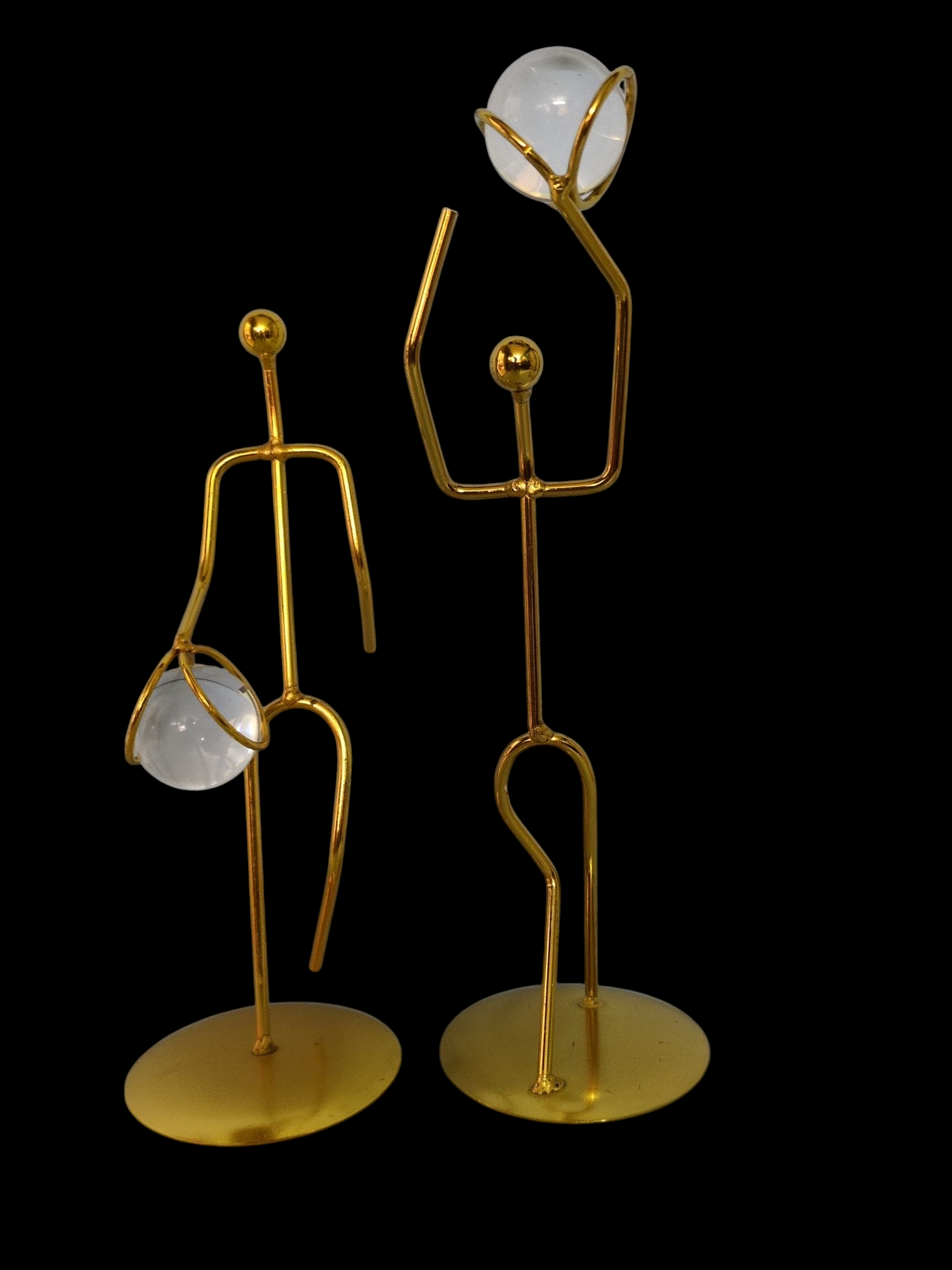 Golden Wire Basketball Player Figurines – Modern Metal Art Set (5 Pieces)