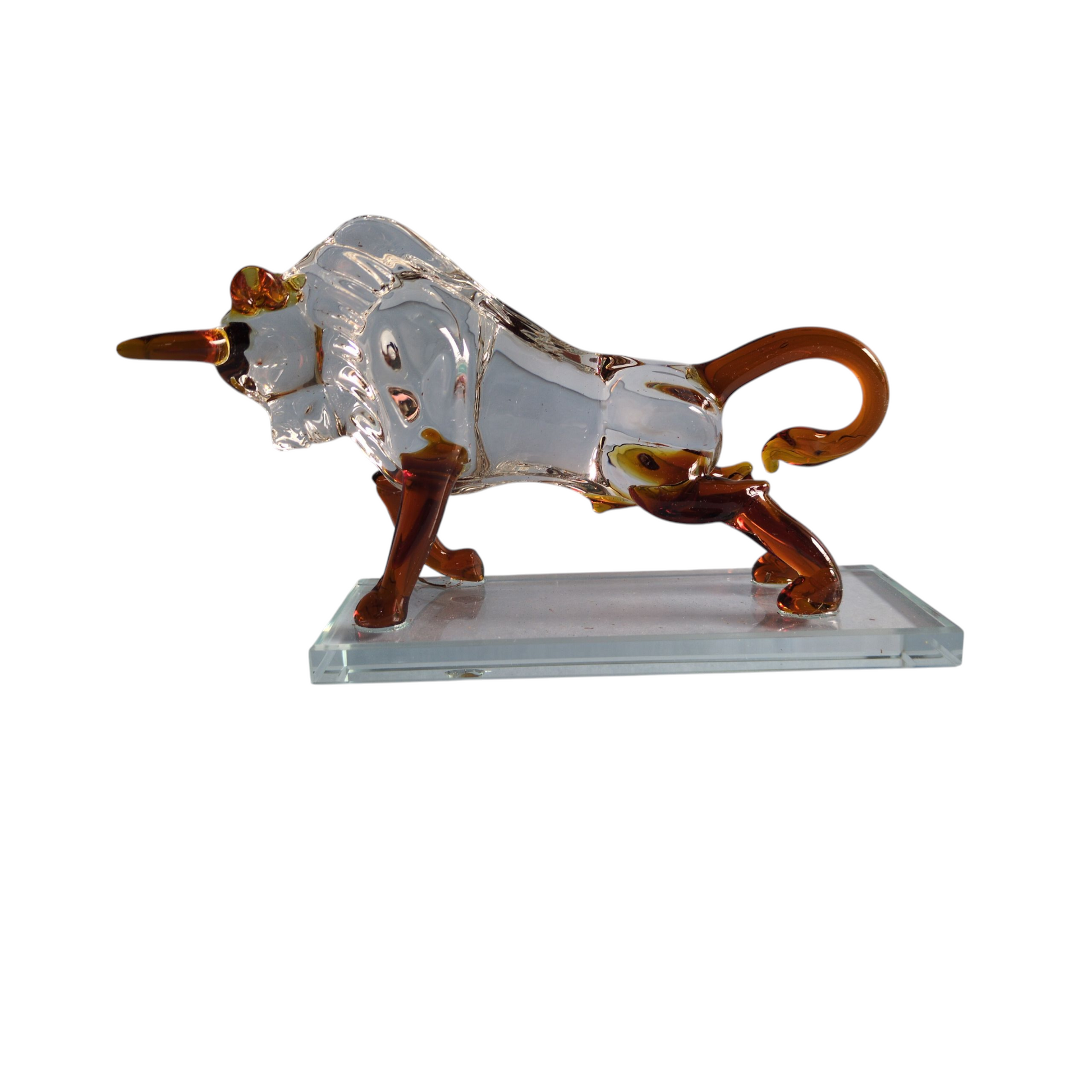 Crystal Bull Figurine – Symbol of Power & Financial Growth
