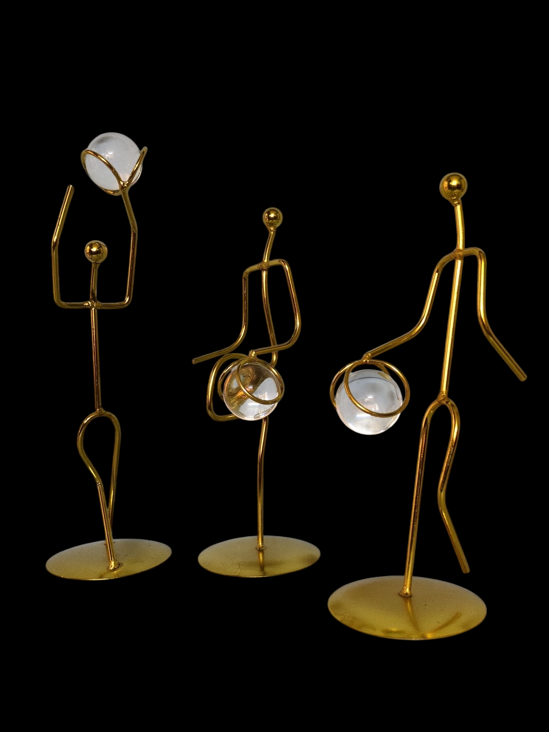 Golden Wire Basketball Player Figurines – Modern Metal Art Set (5 Pieces)