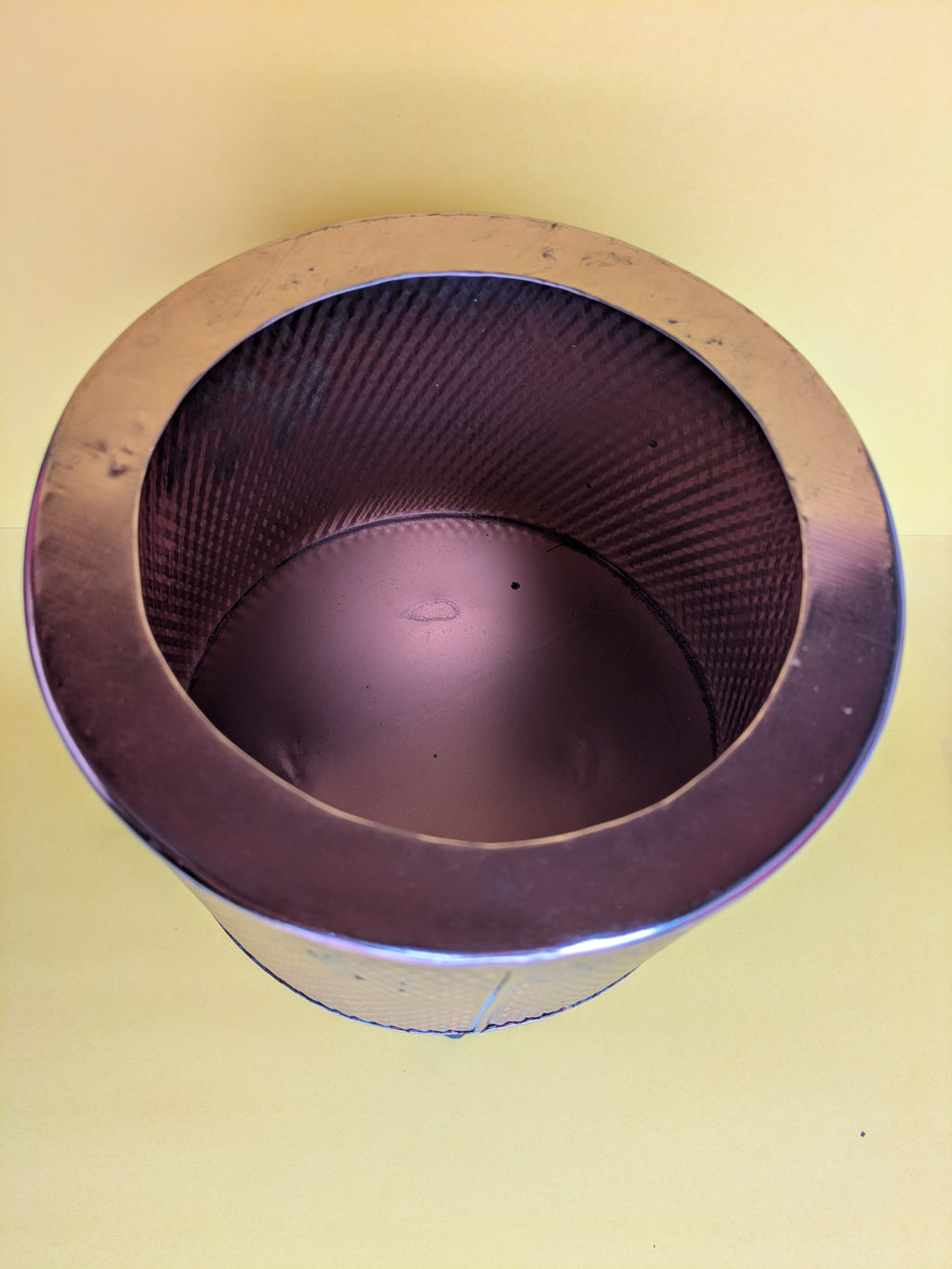 Textured Metallic Planter with Tripod Legs – Rose Gold Finish