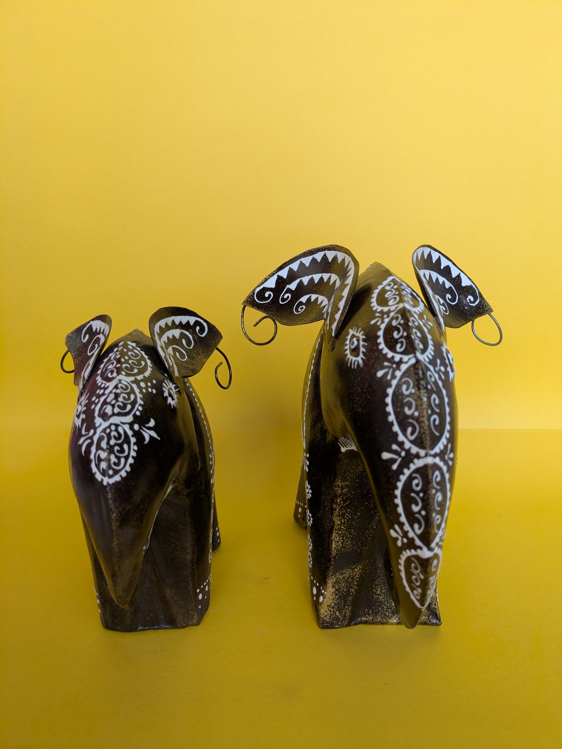 Handcrafted Tribal Elephant Pair – Painted Decorative Showpieces