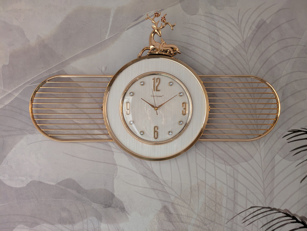 Luxury Golden Antelope Wall Clock – Modern Artistic Design