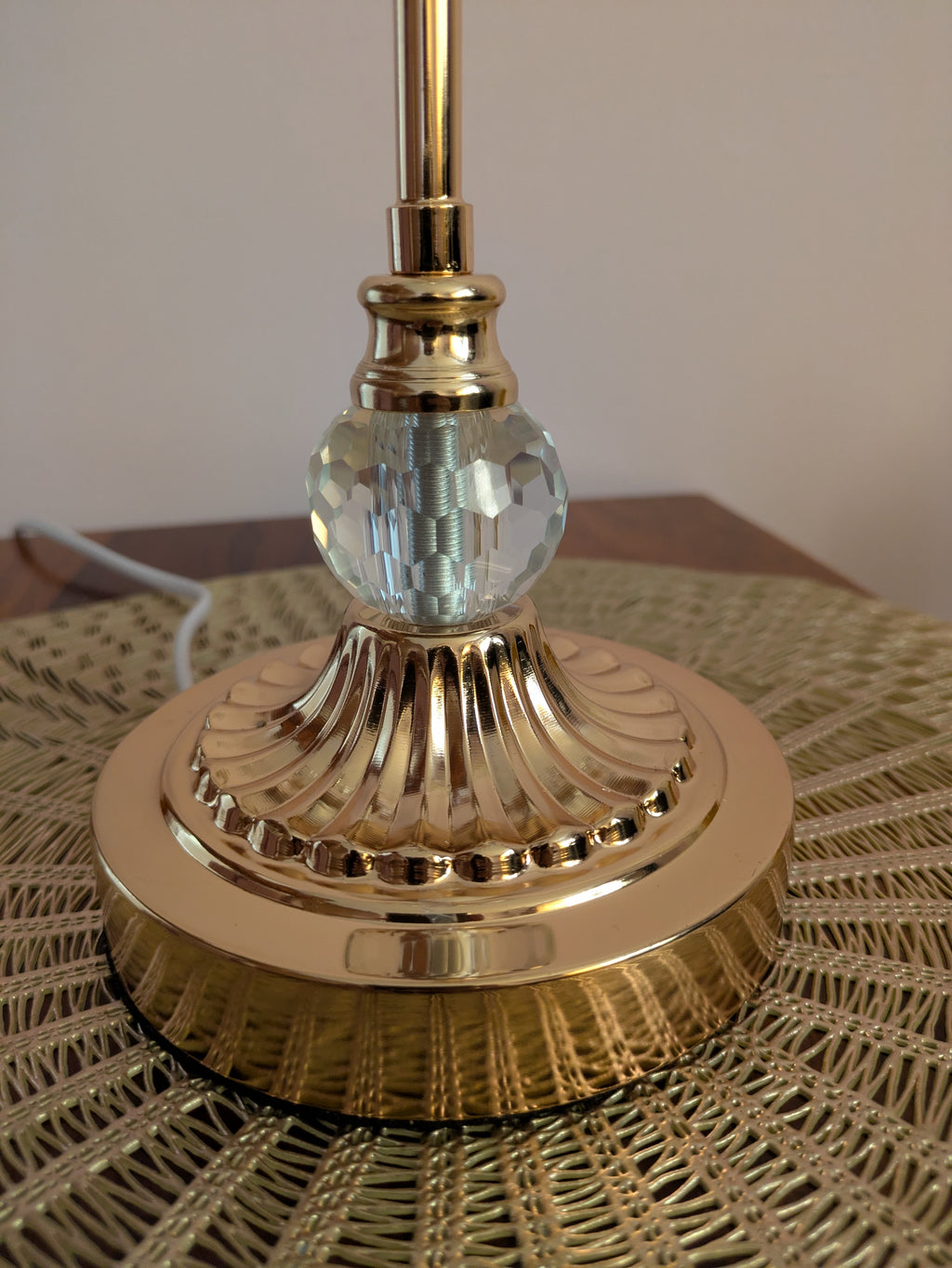 Crystal Blossom Touch Lamp – Gold Base with Reflective Petal Design