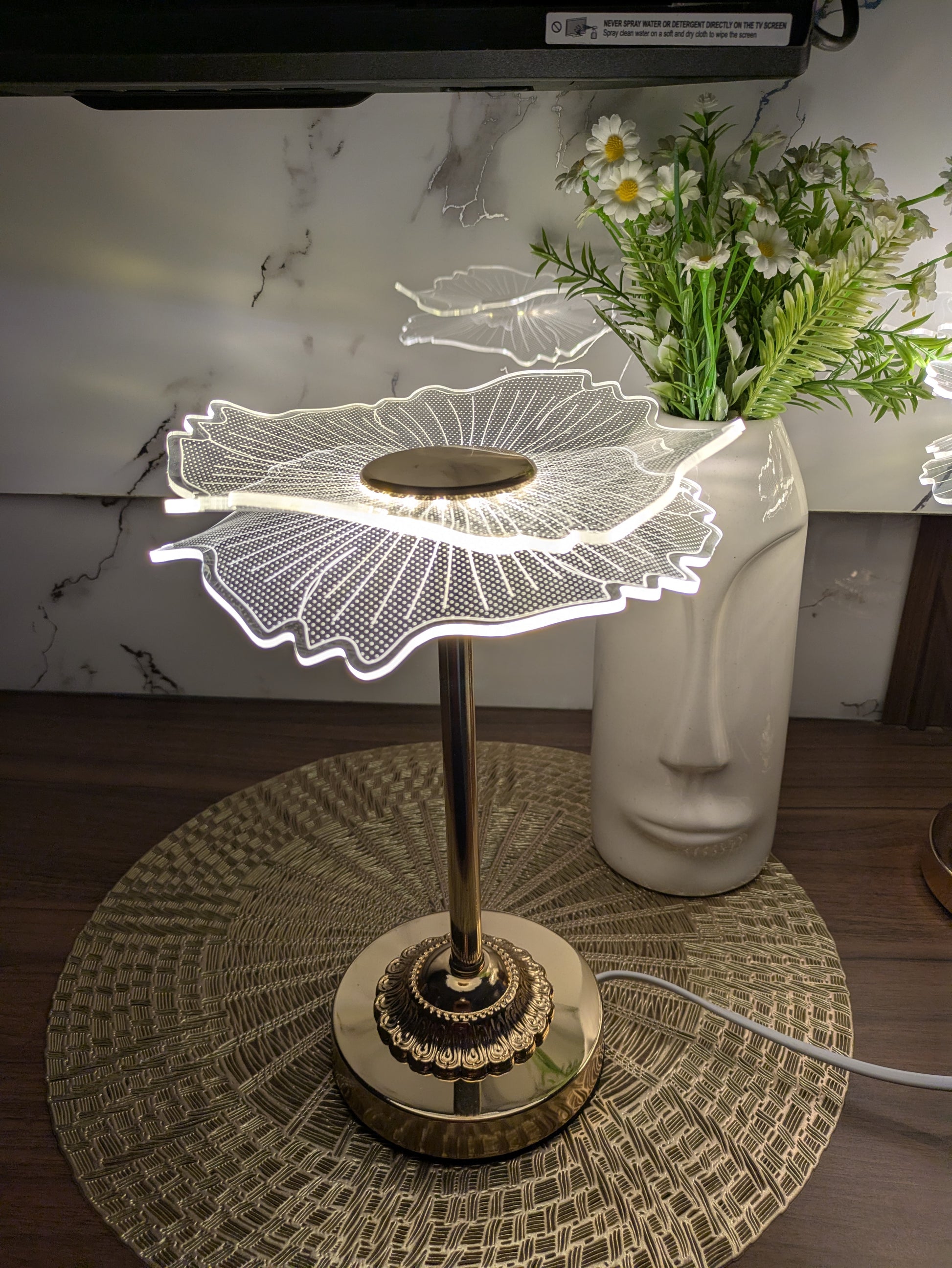 Luma Bloom – Designer LED Table Lamp with Floral Halo Top