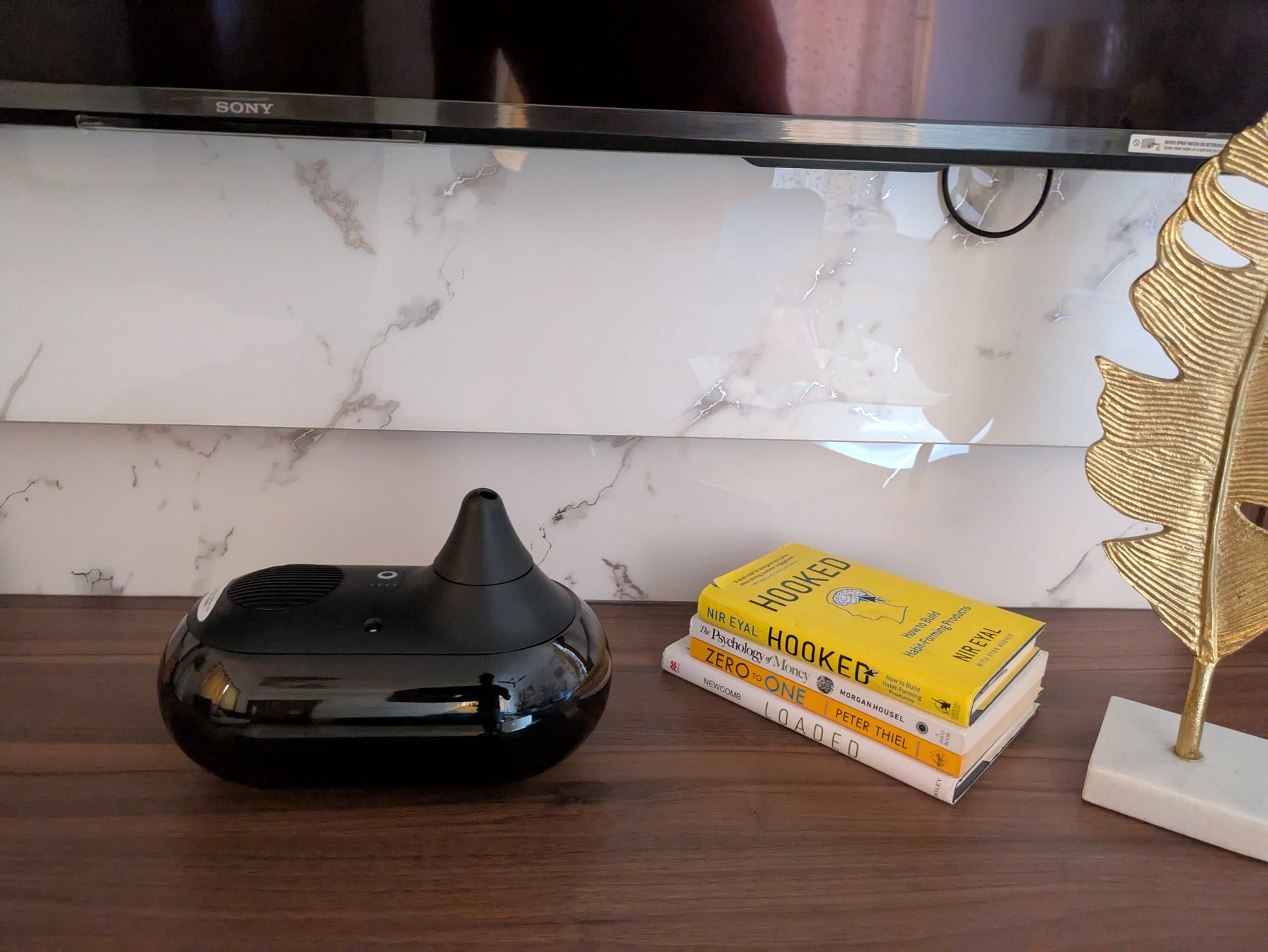NoirMist – Sleek Aromatherapy Diffuser with Whisper Mode