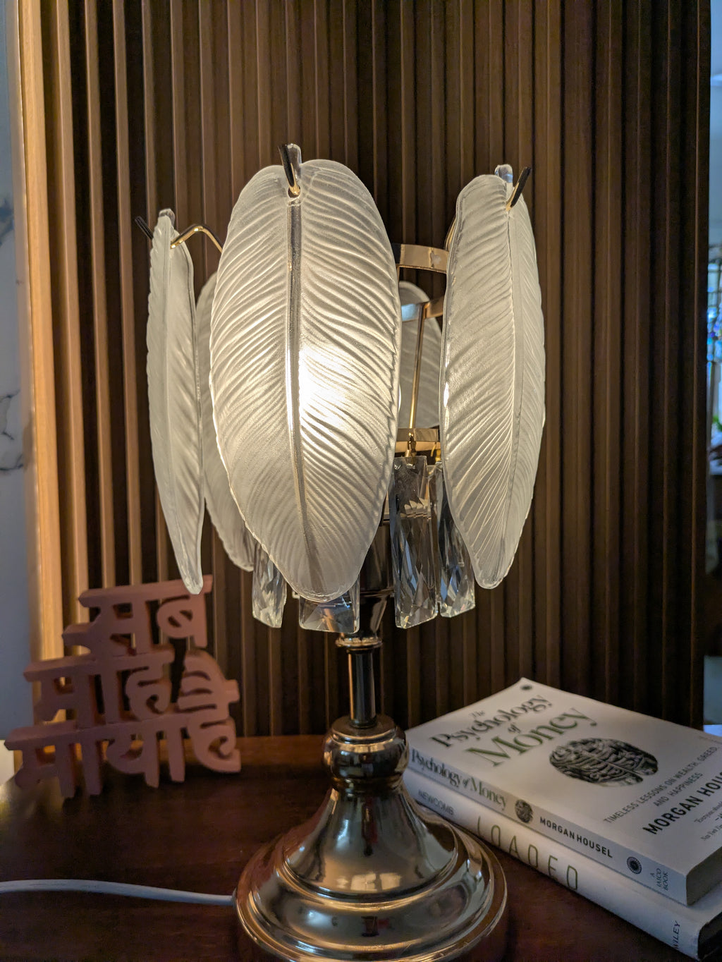 Featherlight Aura – Frosted Leaf Crystal Table Lamp