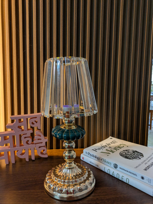 Aurora Gleam – Vintage-Inspired Crystal Candle Holder