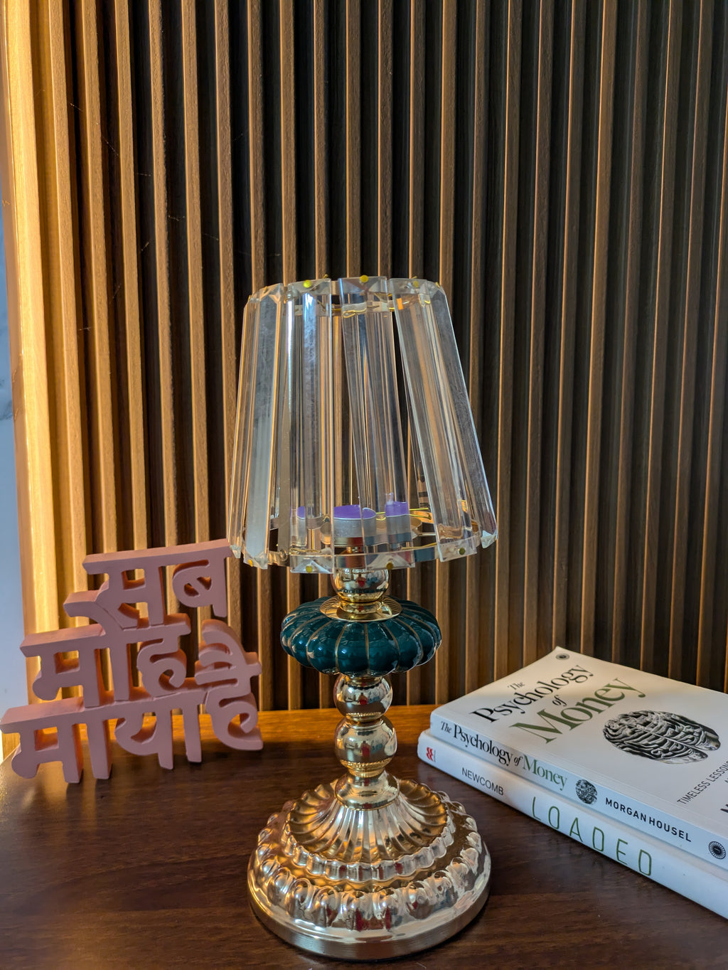Aurora Gleam – Vintage-Inspired Crystal Candle Holder
