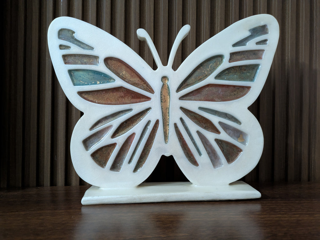 Papillon Grace – Abstract Butterfly Resin Sculpture