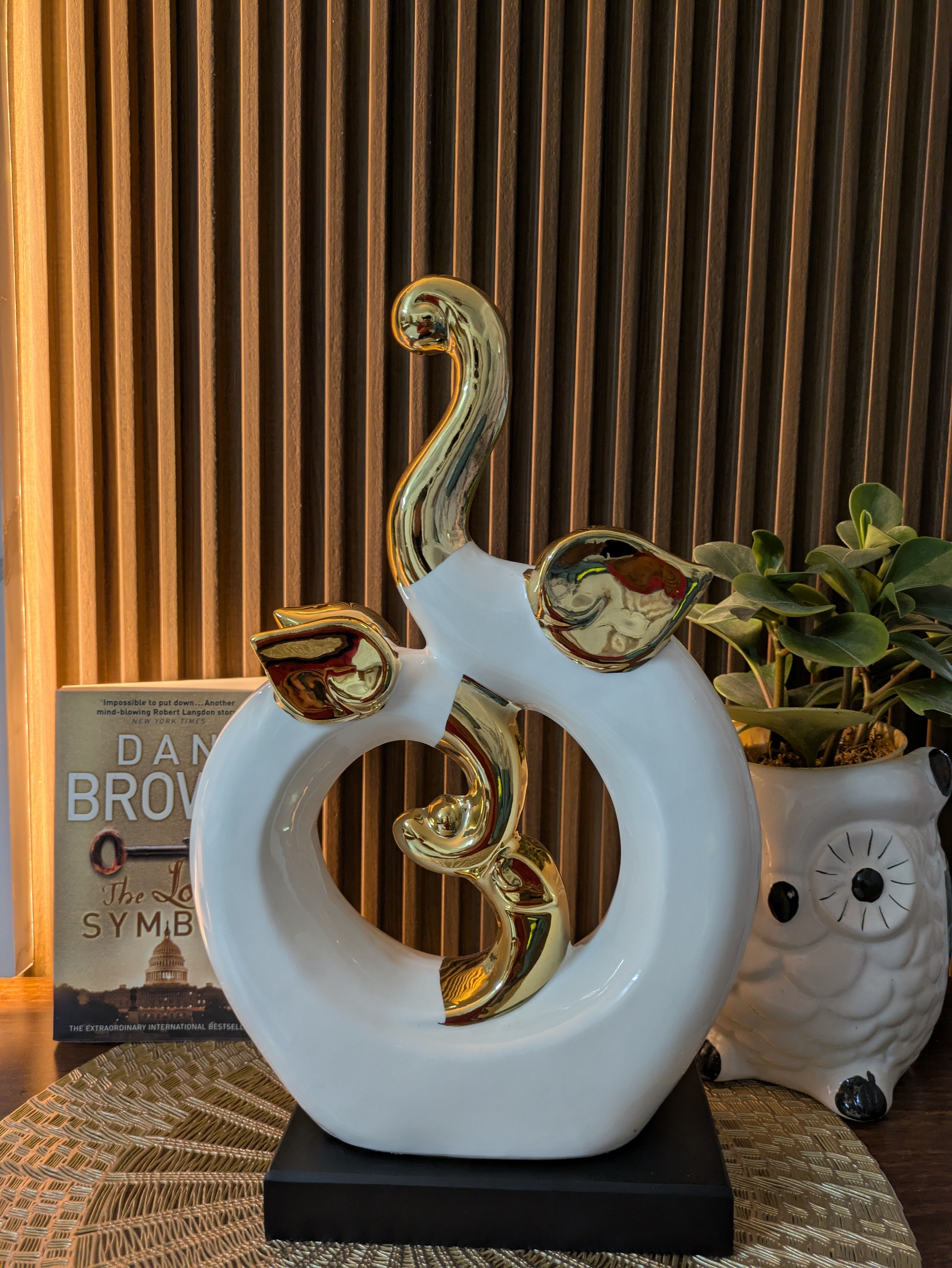 Celestia Bloom – White & Gold Ceramic Abstract Sculpture – Alpumi