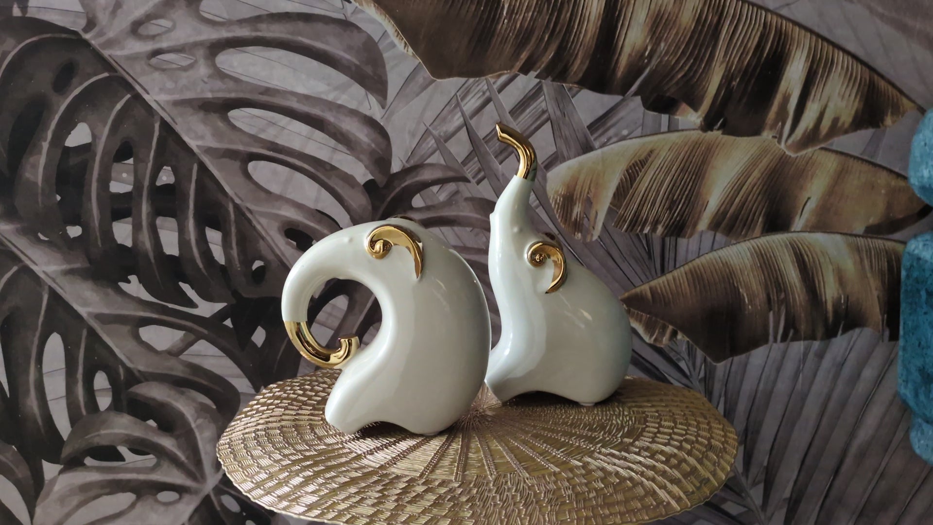 Modern Ceramic Elephant Duo – Ivory & Gold Decorative Set